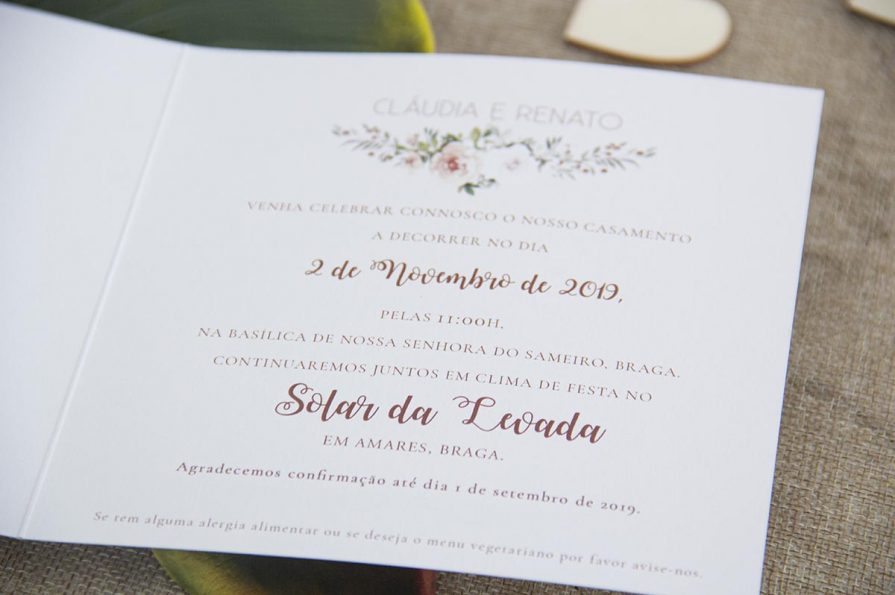 Convite de Casamento personalizado rústico, idealizado e produzido pela Ideia Genial, especialista em convites de casamento personalizados e datas especiais.